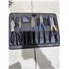 Image 1 : Assorted tools