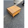 Image 2 : Crate table 20" x 18" x 14 1/2" tall M