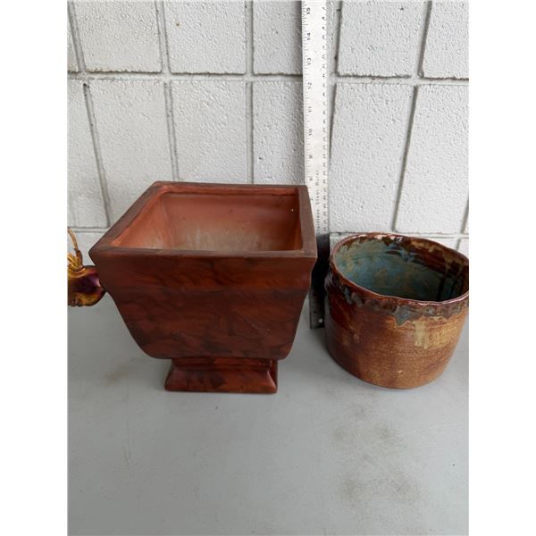Utensil, pottery dish, and planter