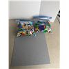 Image 1 : Lego and Lego board