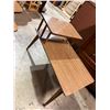 Image 1 : Step table 29 1/2" x 17 1/2" but 21 1/2 inches tall