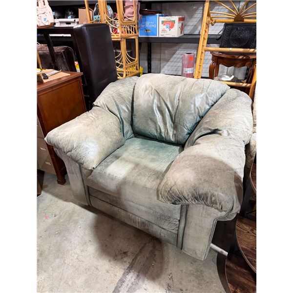 Really comfortable leather chair