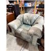 Image 1 : Really comfortable leather chair