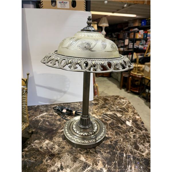 Table lamp