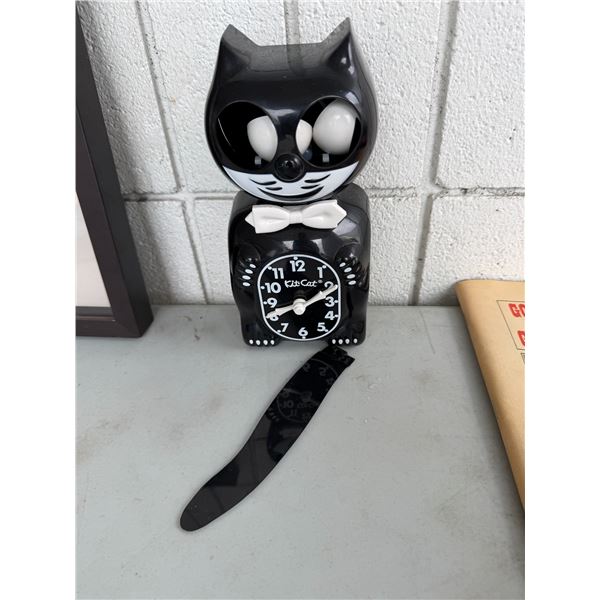 Kit Kat clock