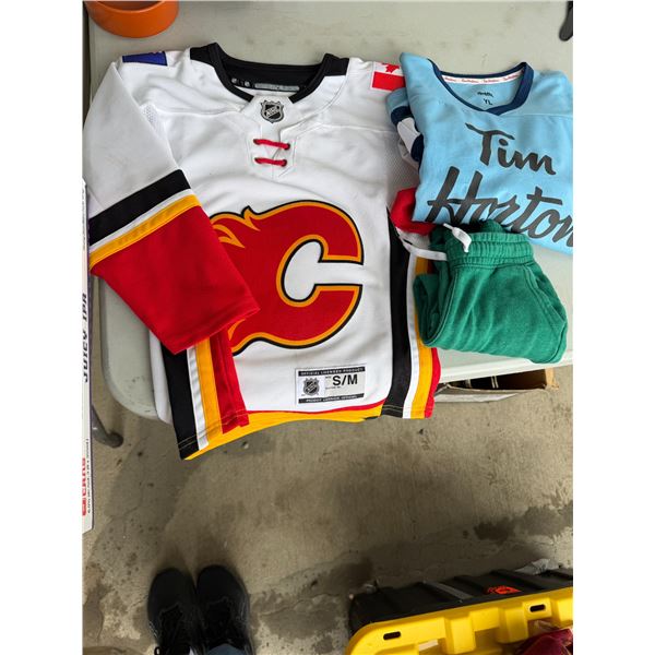 Children's Calgary jersey and other jersey and pants