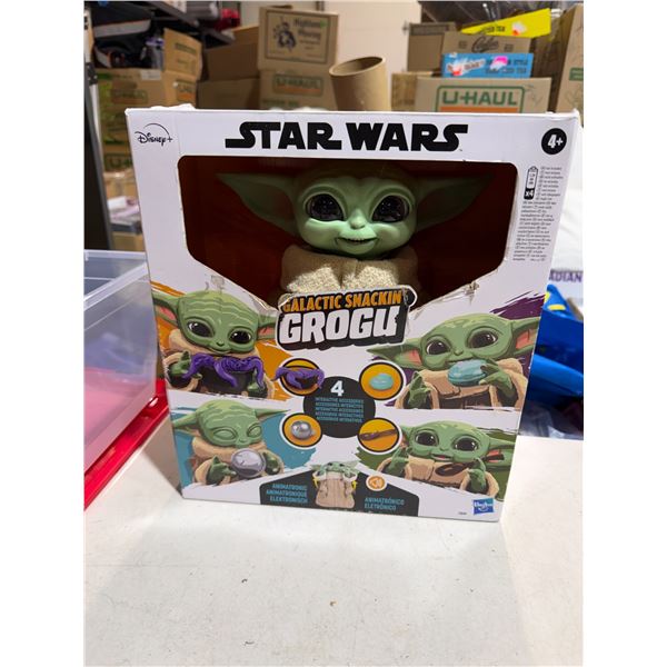 Star Wars Galactic snacking GROGU