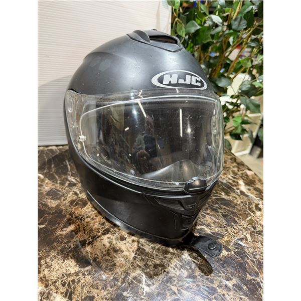 Helmet size not shown