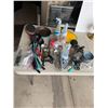 Image 1 : Kitchen utensils