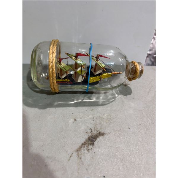 Ship in bottle