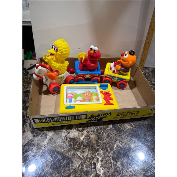 Vintage, Sesame Street toys