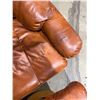 Image 2 : Cozy chair with ottoman