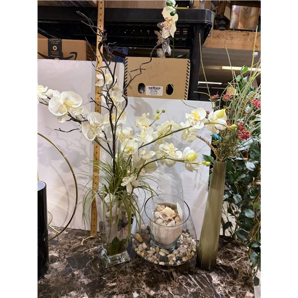 Floral decor and rock and Shell decor