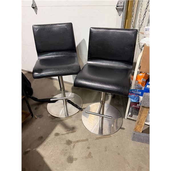 Swivel stools 28 inches to the seat