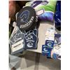 Image 3 : Canucks collectibles