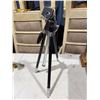 Image 1 : Tripod