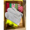 Image 1 : Toque, mitts and gloves