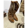Image 1 : Boots size not shown