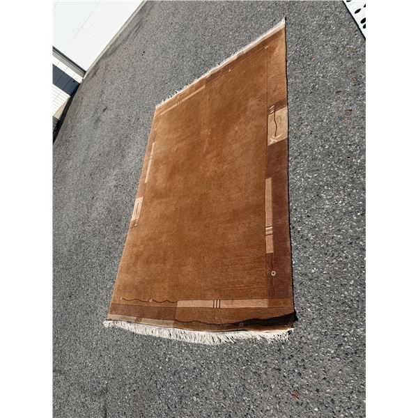 Area carpet 94" x 67 1/2"
