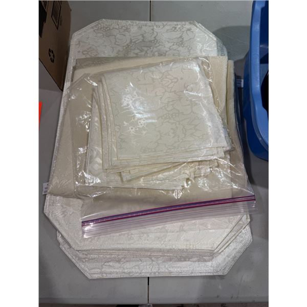 Placemats and napkins