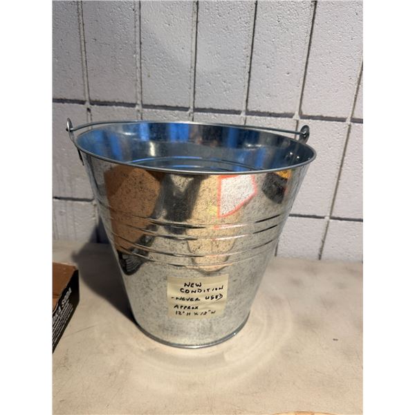 Tin pail