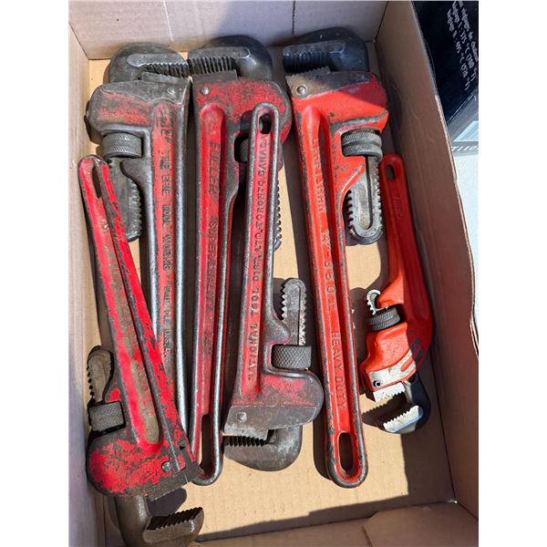 Pipe wrenches