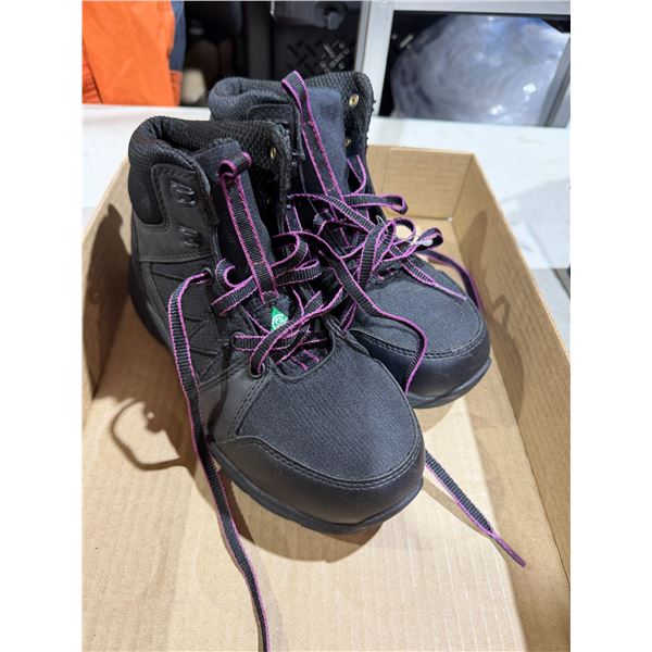 New footwear size 6