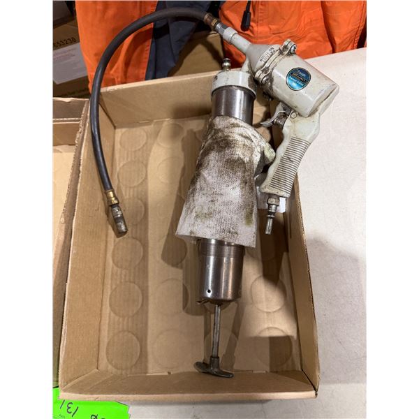Air grease gun