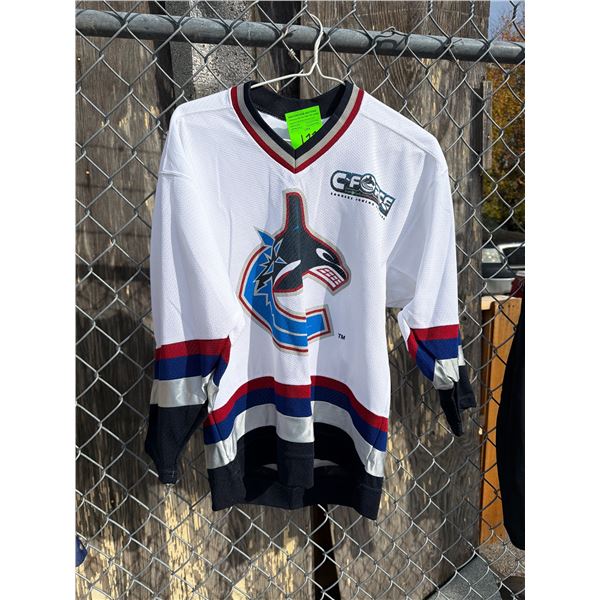 Canucks jersey youth size large/