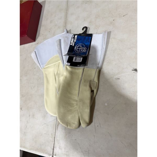 New size small mitts