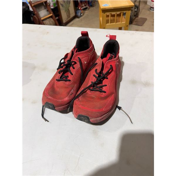 Matthew shoes size 10