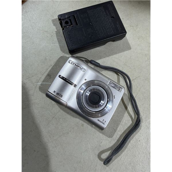 Olympus X – 815 camera