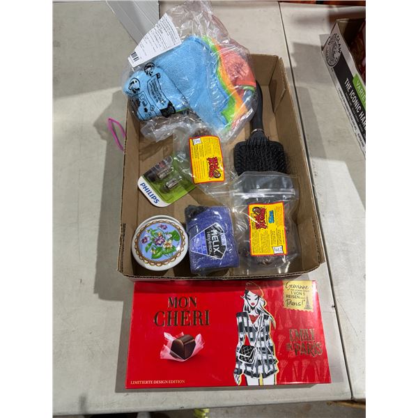 Miscellaneous lot, horse, treats, cloths, etc.