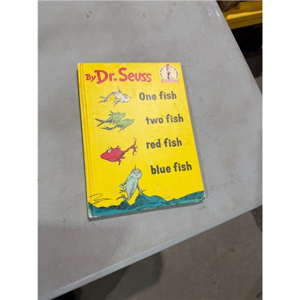 Dr. Seuss, one fish, two fish, red fish, blue fish book
