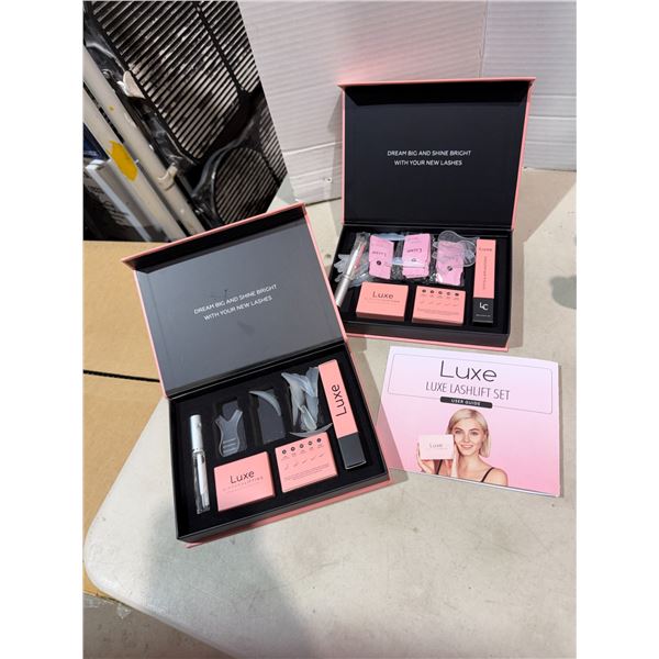 LUXE/lift items
