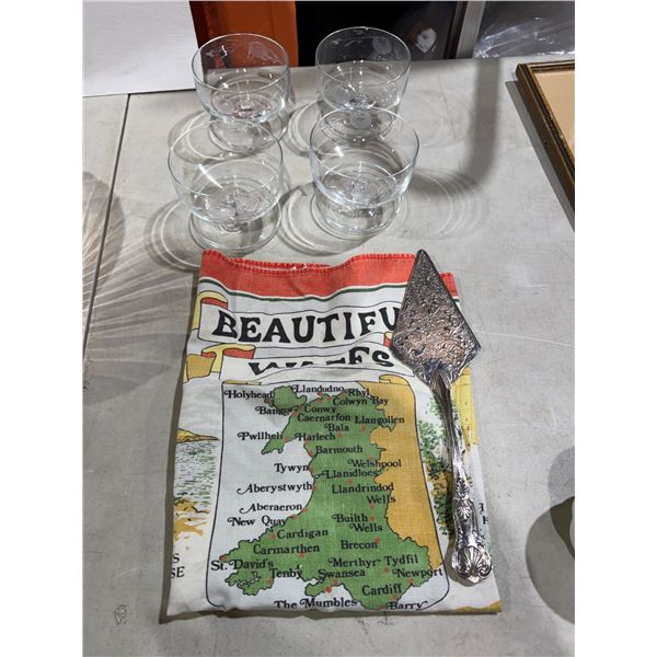 Dessert, dishes, Vintage, tea, towel, and serving item