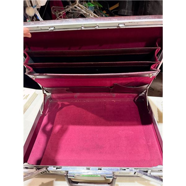 Samsonite Vintage briefcase