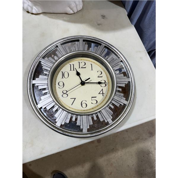 Clock 12 inch round