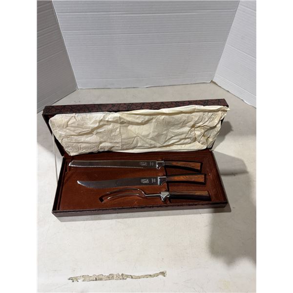 Carving set made in Canada