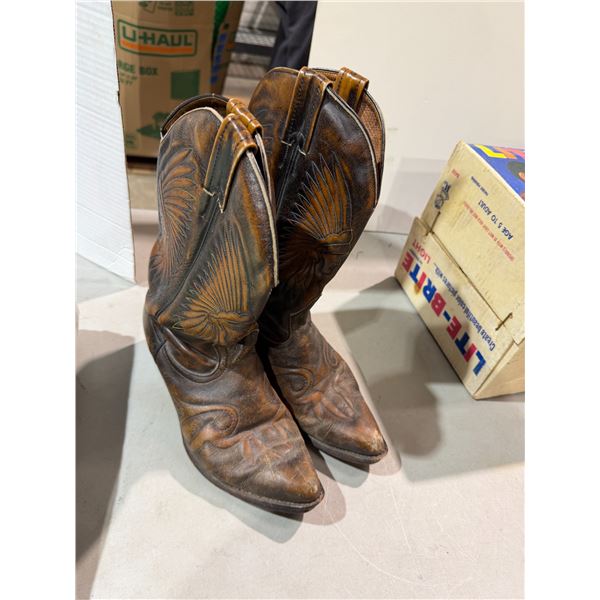 Boots size 8.5