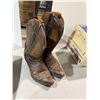 Image 1 : Boots size 8.5