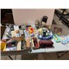 Image 1 : Assorted sewing items
