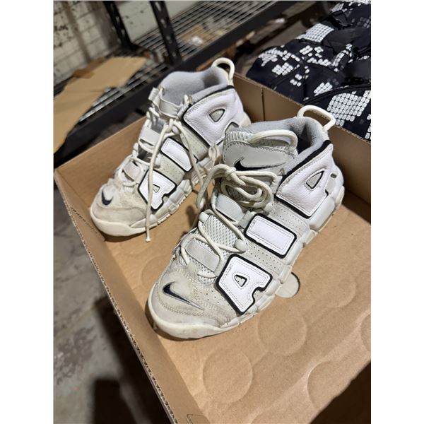 Nike shoes size 5.5 youth