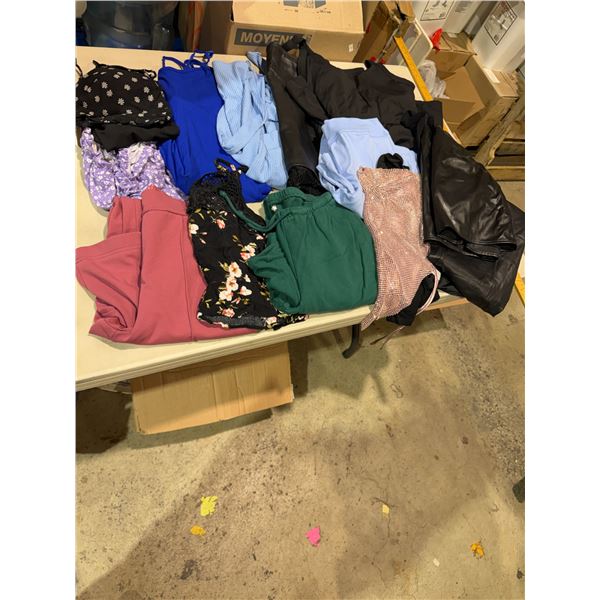 Assorted clothing size small/