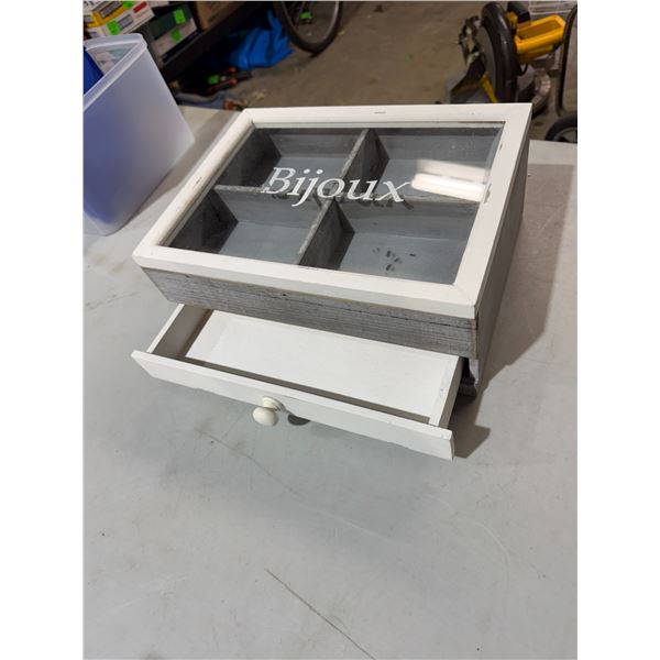 Storage box