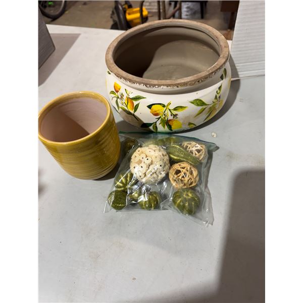 Planters and decor