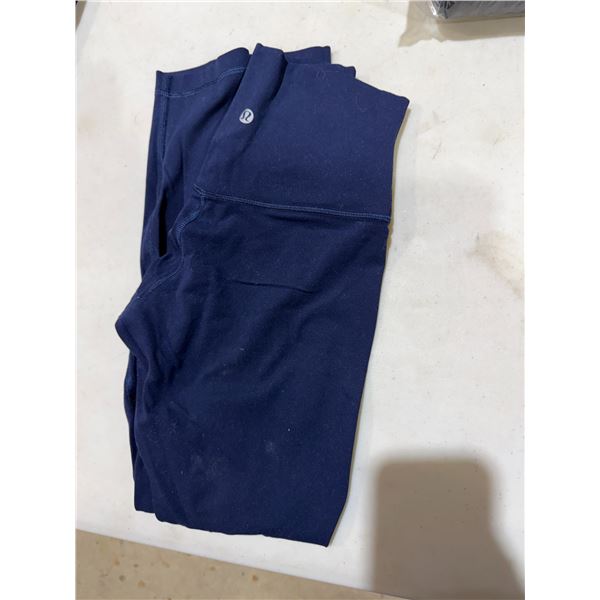 Lululemon pants size 4