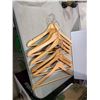 Image 1 : Hangers