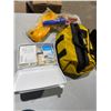Image 1 : Road kit and first aid kit