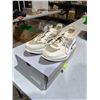 Image 2 : Adidas size 10 1/2 shoes New